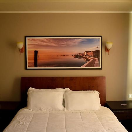 Imperial Hotel IH Elbasan Esterno foto